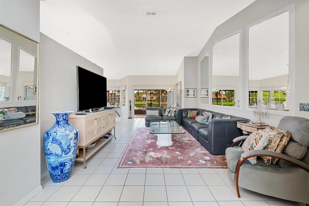 5250 Casa Real Drive