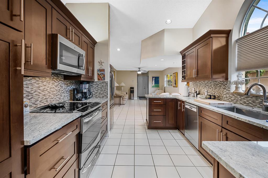 5250 Casa Real Drive