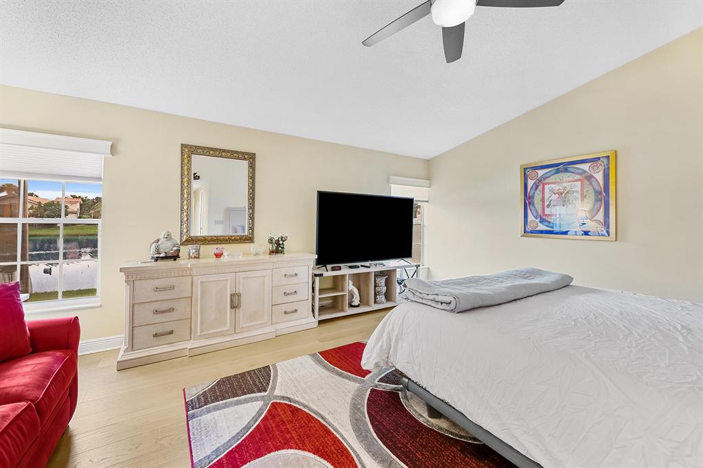 5250 Casa Real Drive