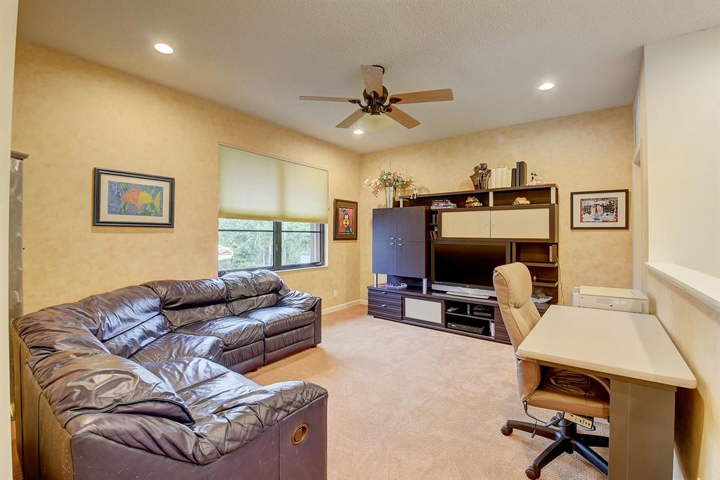 5732 Hamilton Way