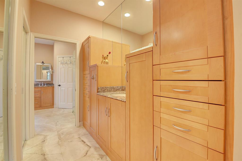 5732 Hamilton Way