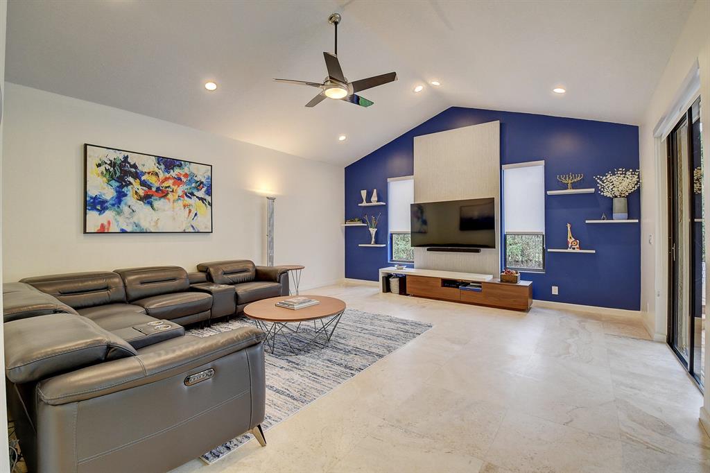 5732 Hamilton Way