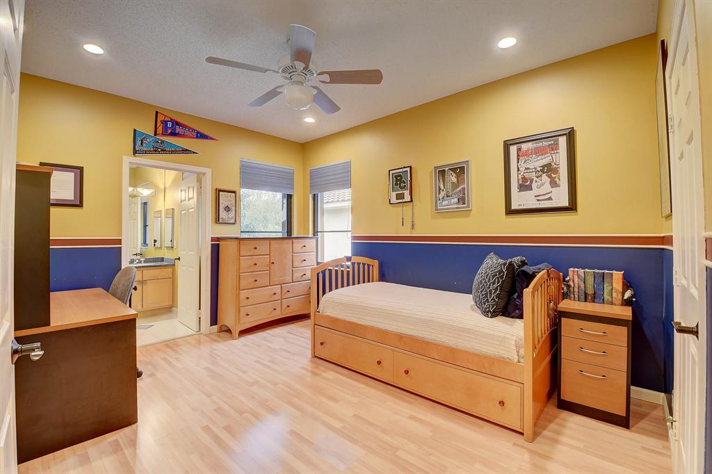5732 Hamilton Way