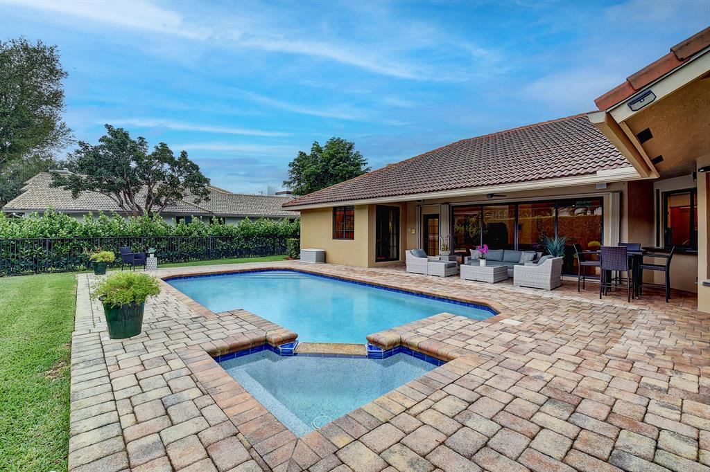 5732 Hamilton Way
