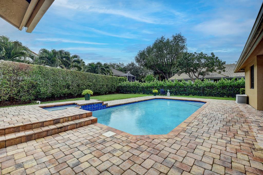 5732 Hamilton Way