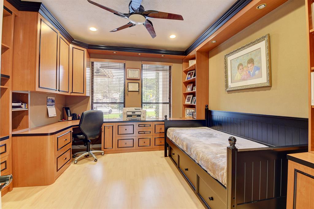 5732 Hamilton Way