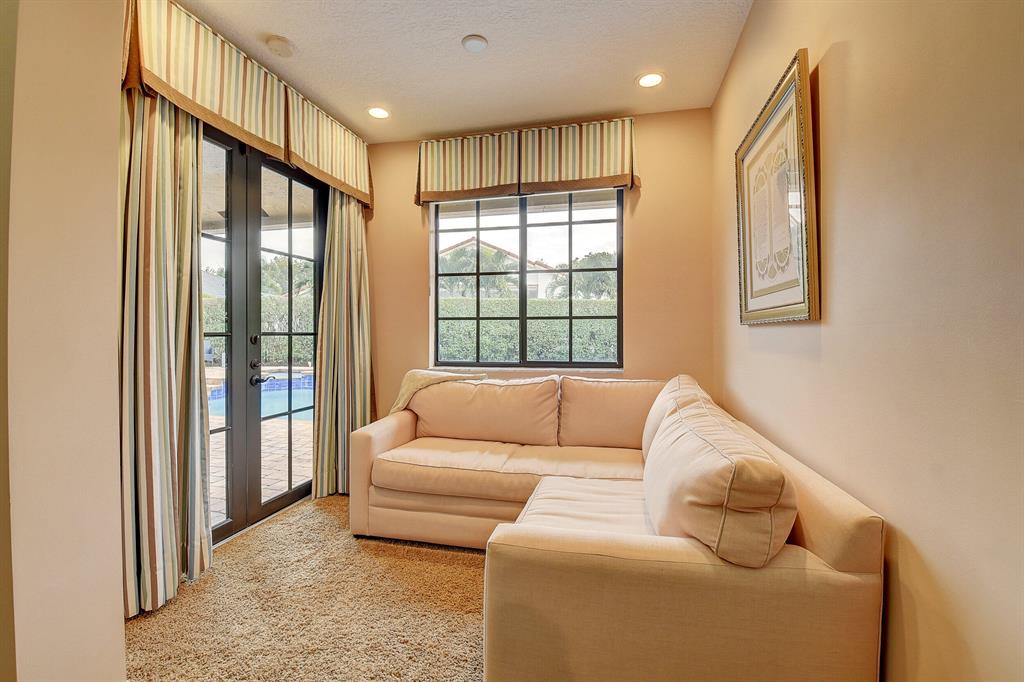 5732 Hamilton Way