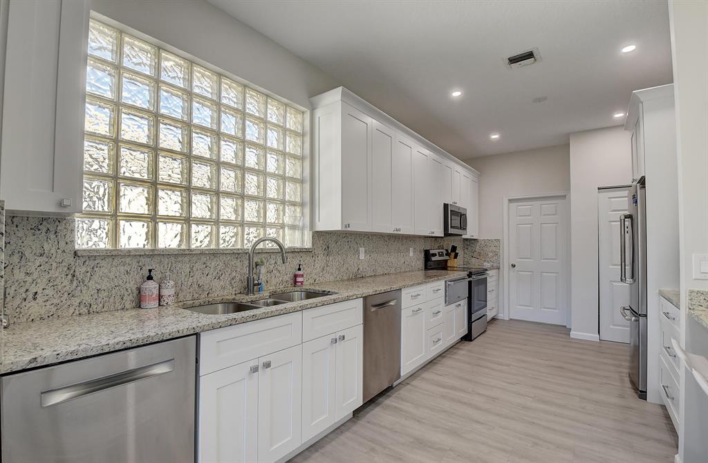 6377 Coolidge Court