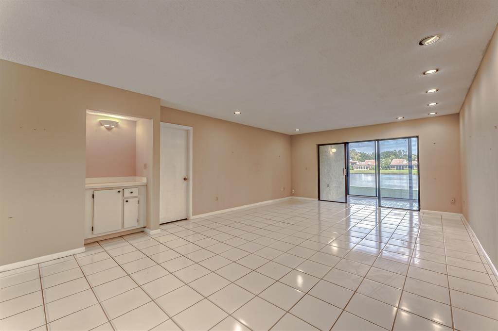 21815 Arriba Real Unit: 12-C