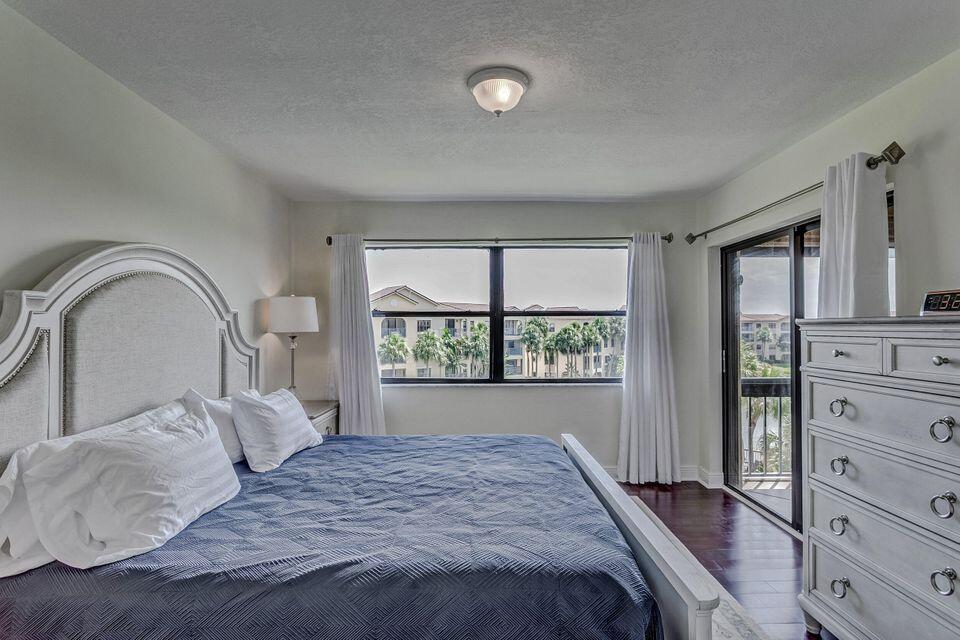 700 Uno Lago Drive Unit: 402
