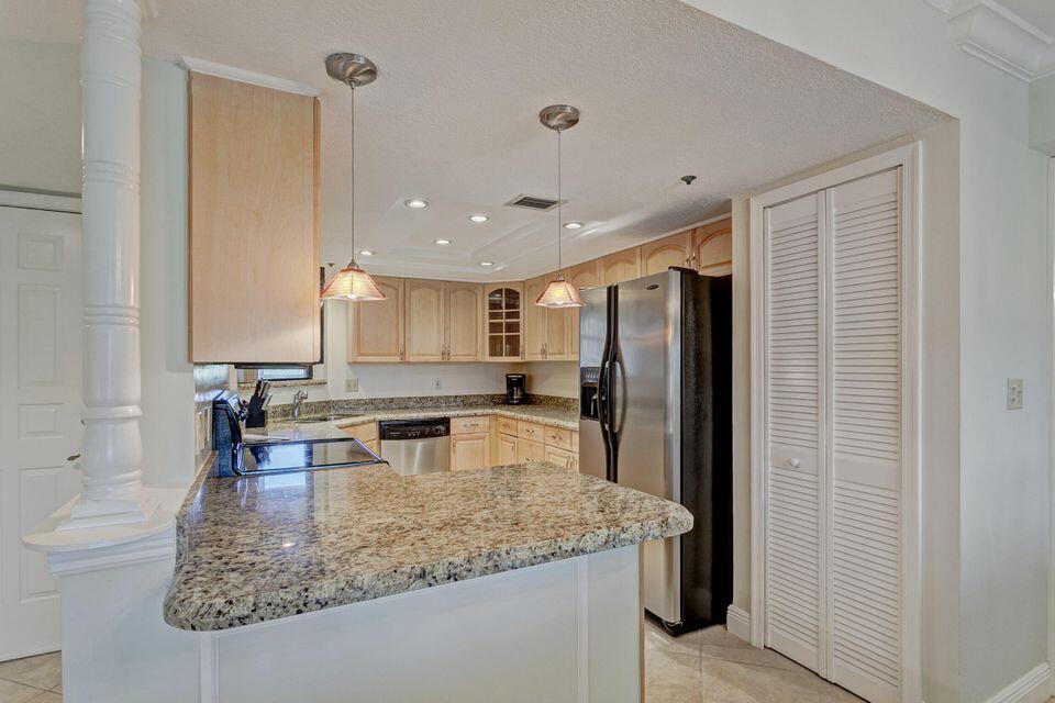 700 Uno Lago Drive Unit: 402