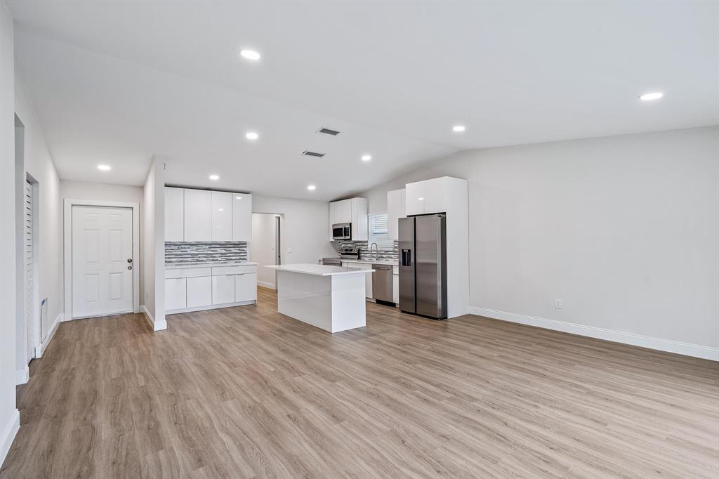 120 Yucatan Drive