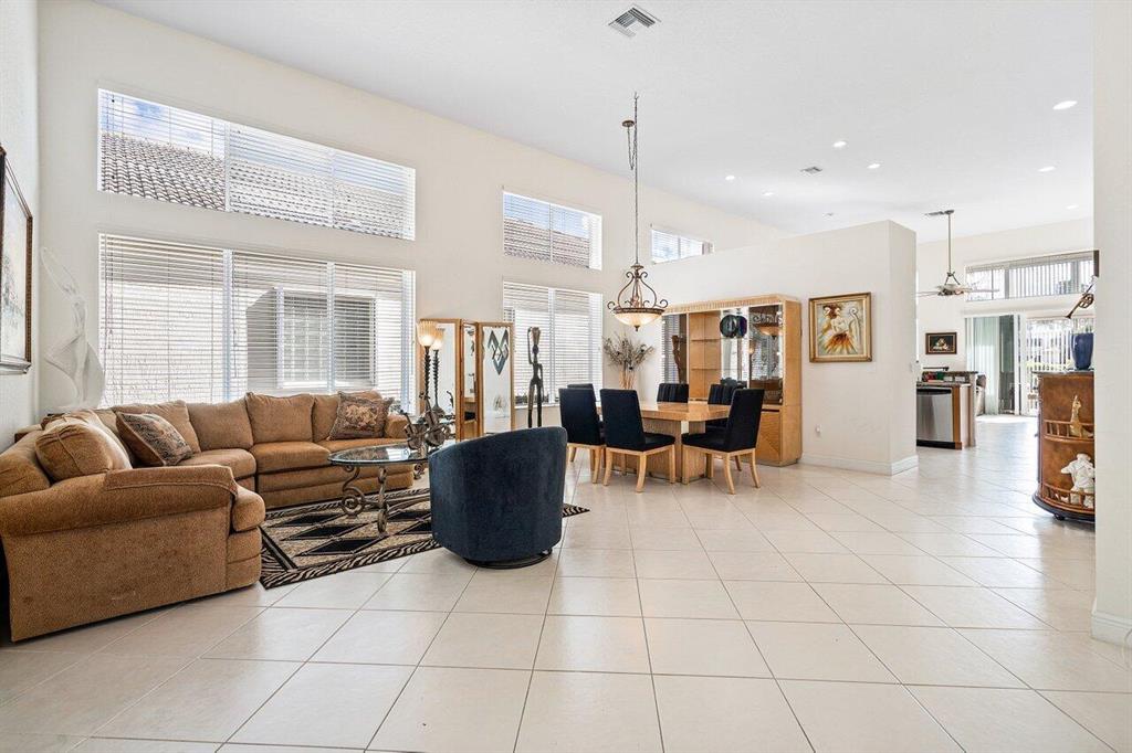 16866 Knightsbridge Lane
