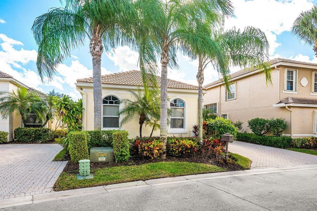 16866 Knightsbridge Lane