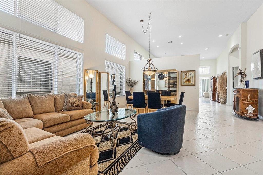 16866 Knightsbridge Lane