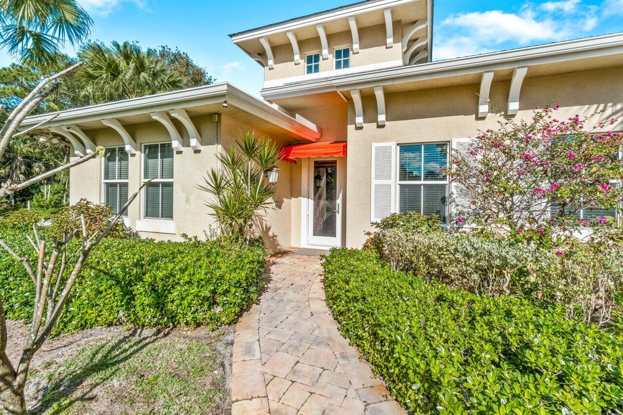 9483 166th Way N