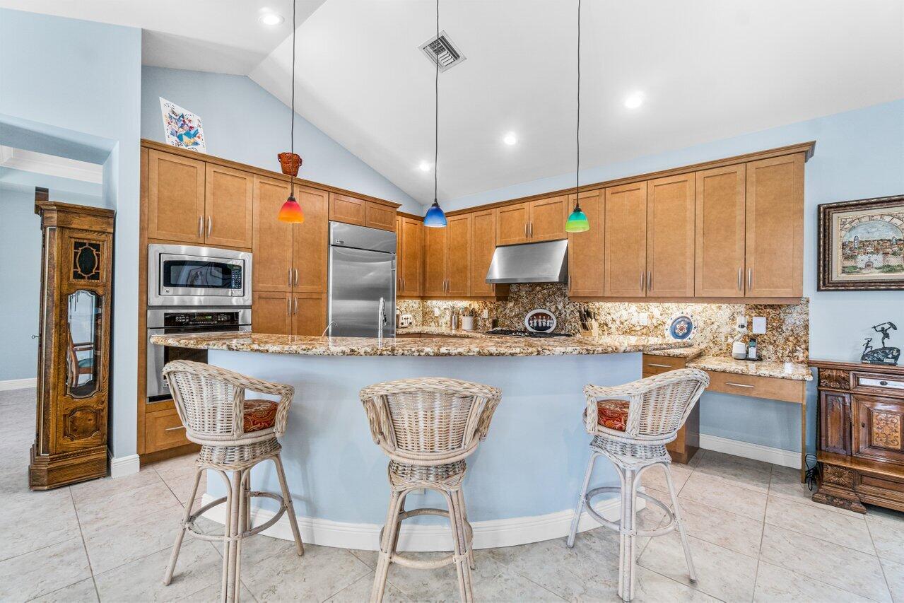 9483 166th Way N