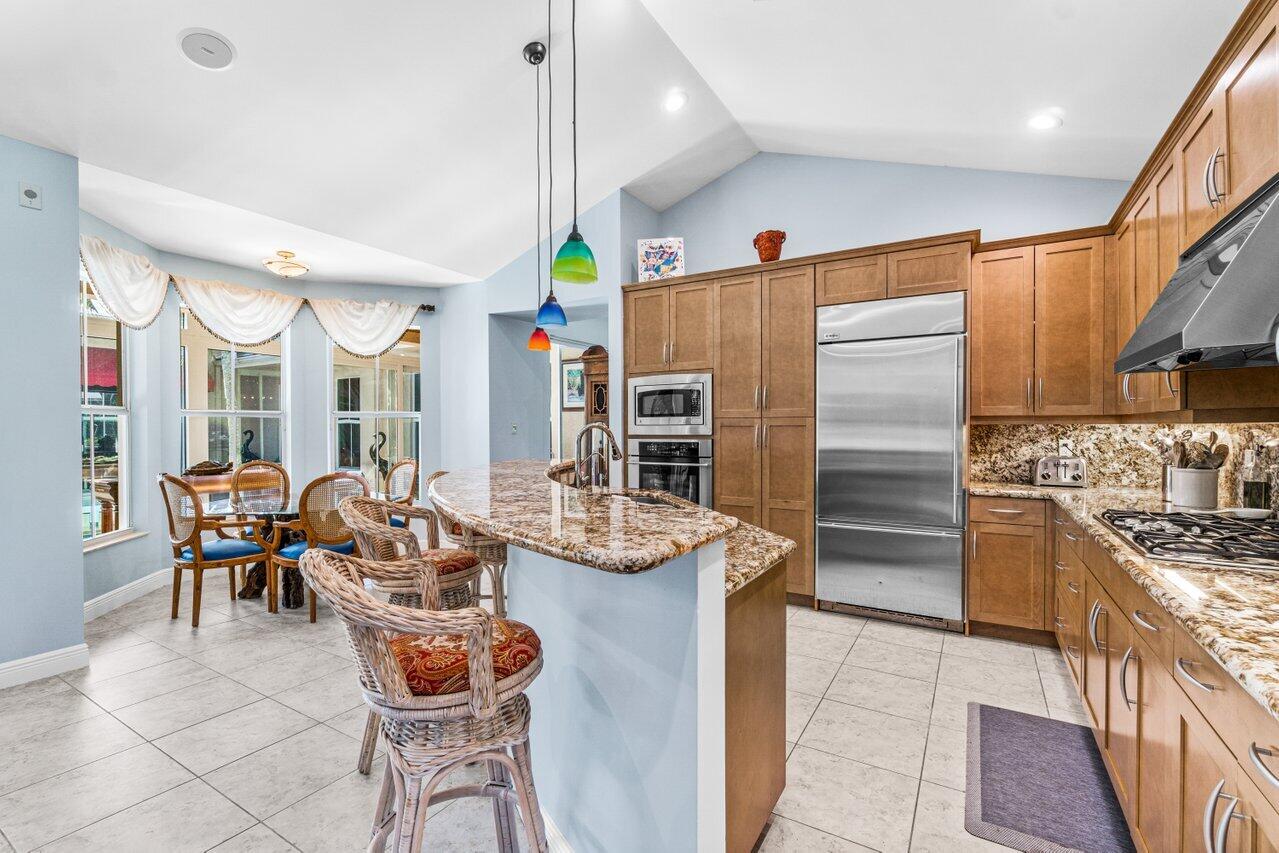 9483 166th Way N