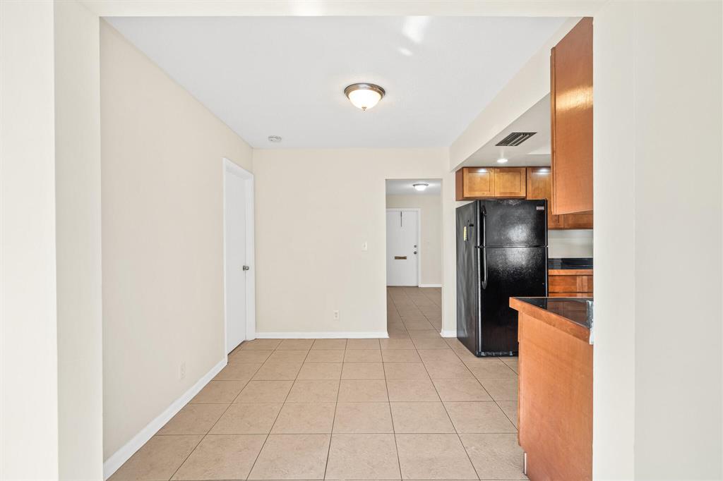 6770 NW 14th Place