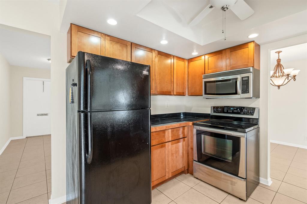 6770 NW 14th Place