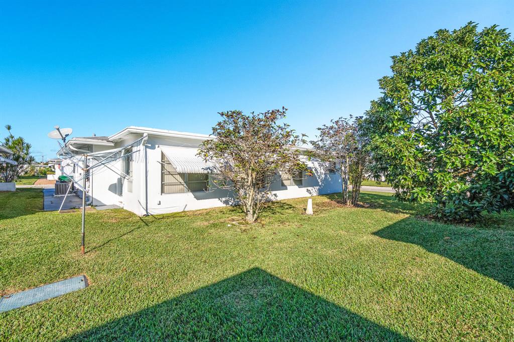 6770 NW 14th Place