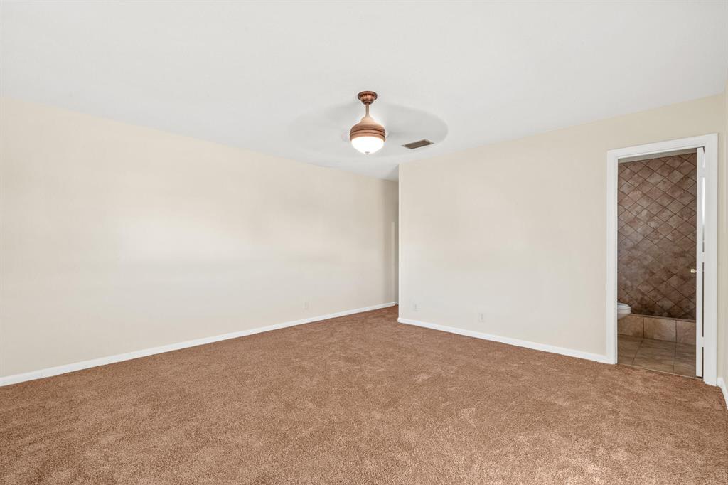 6770 NW 14th Place