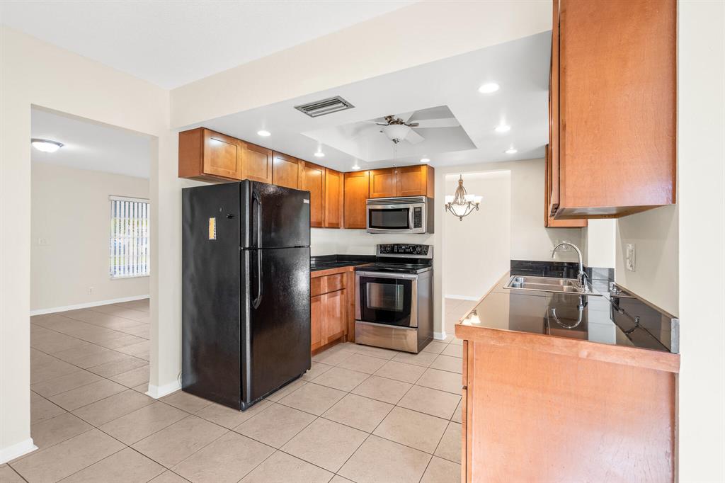 6770 NW 14th Place