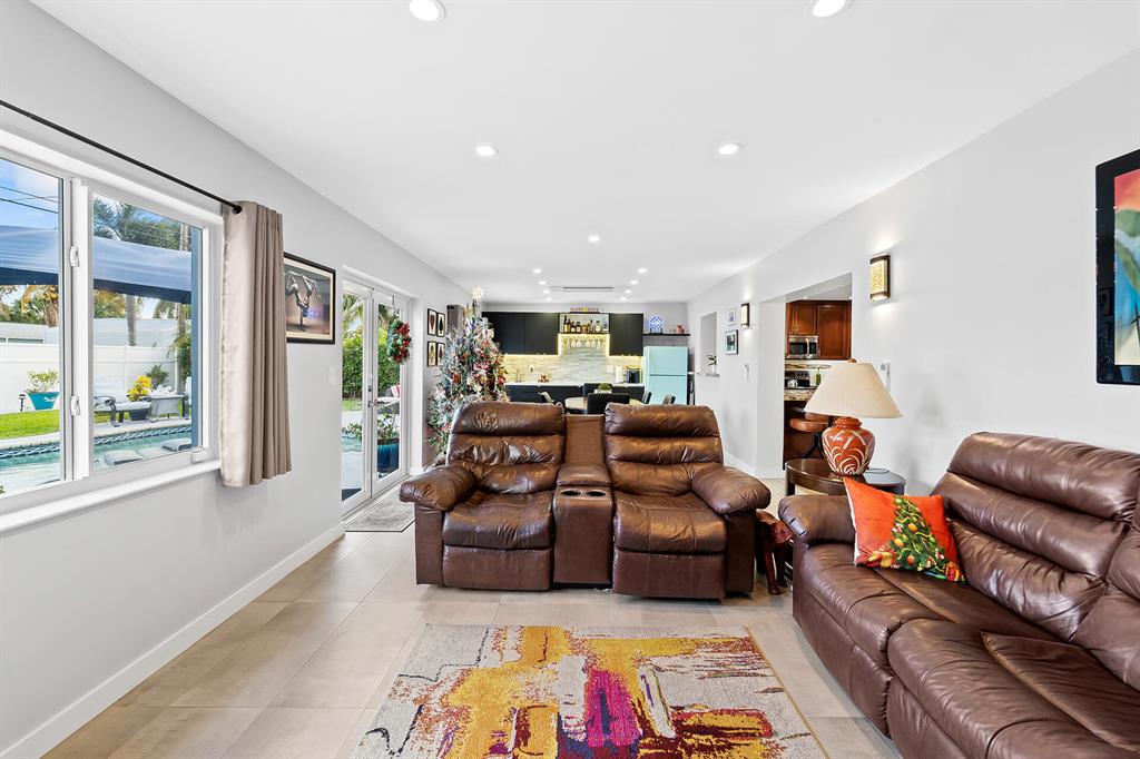 316 SE 6th Avenue