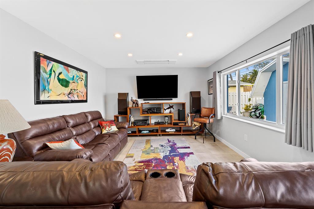316 SE 6th Avenue