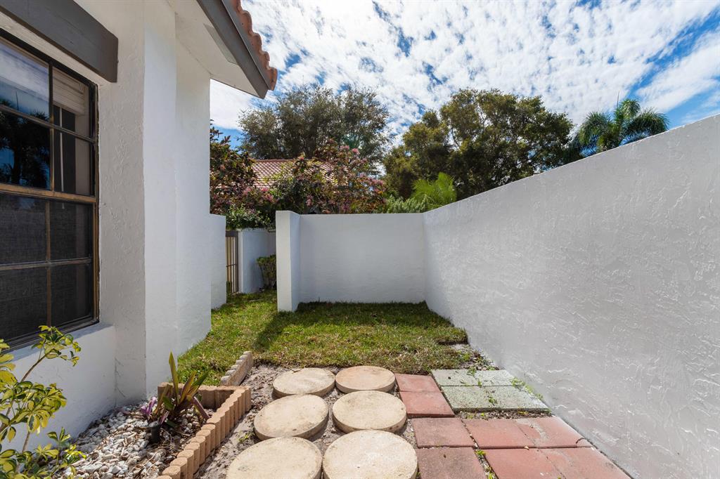 1235 NW 22nd Avenue