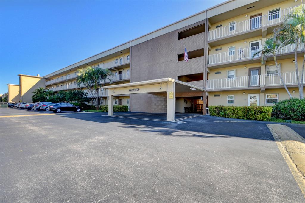 2400 NE 1st Lane Unit: 312