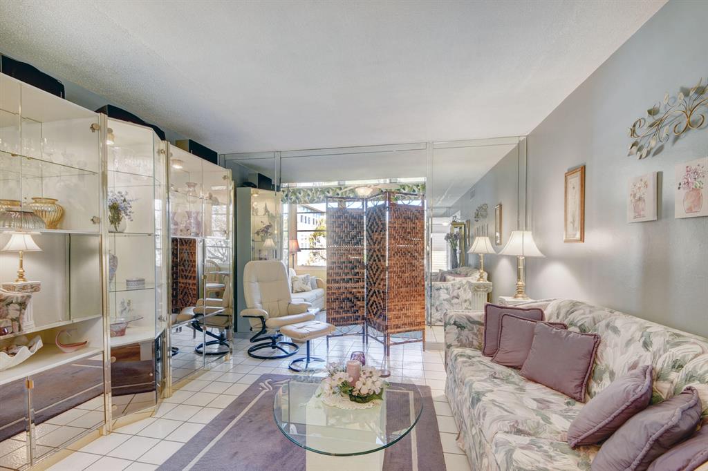 2400 NE 1st Lane Unit: 312