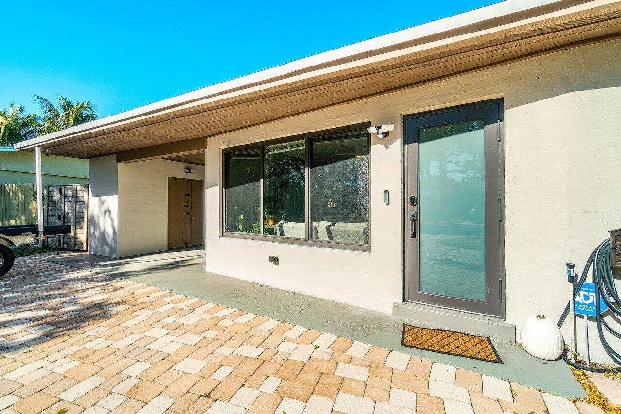 1615 NE 28 Court