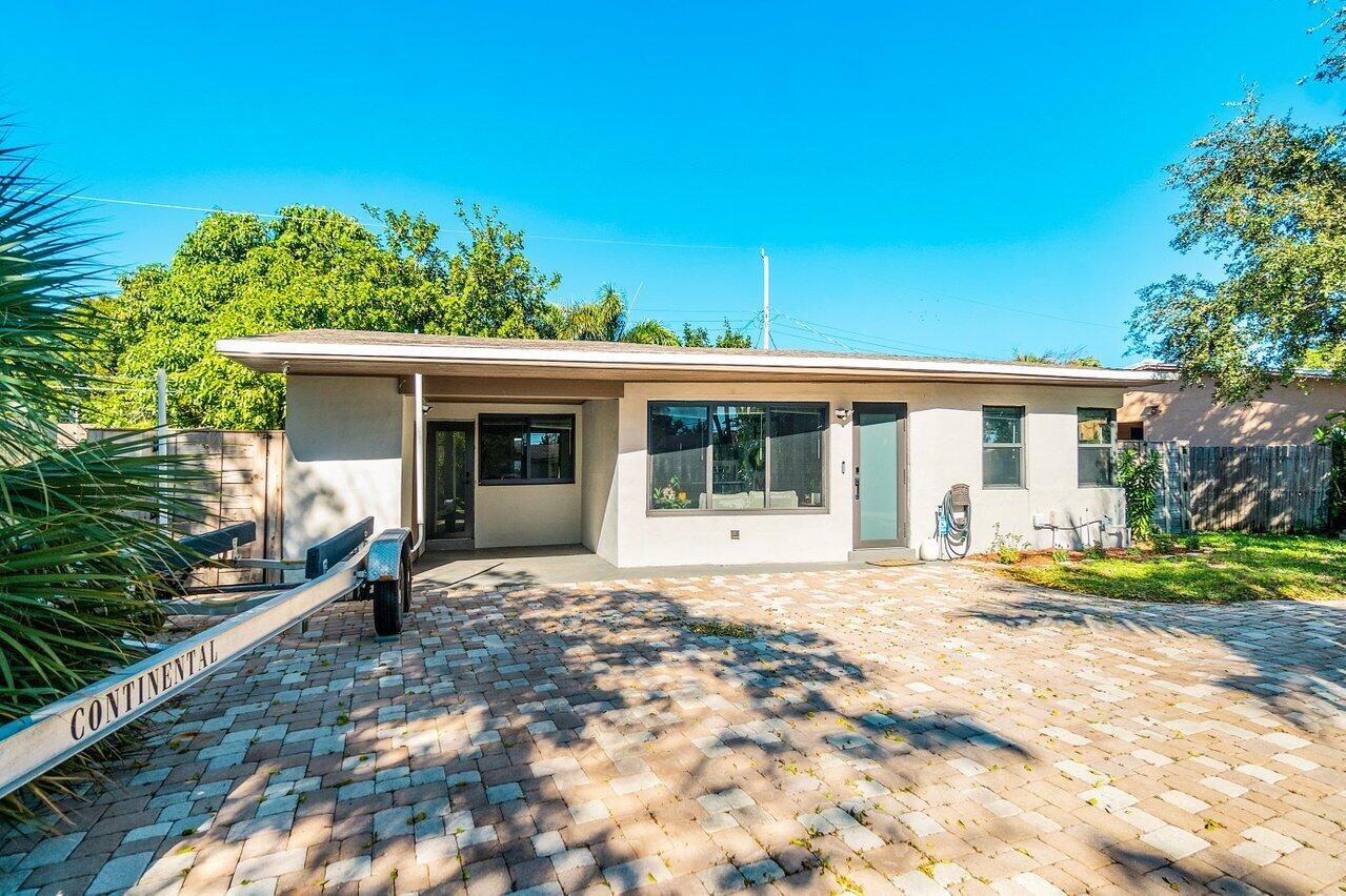 1615 NE 28 Court