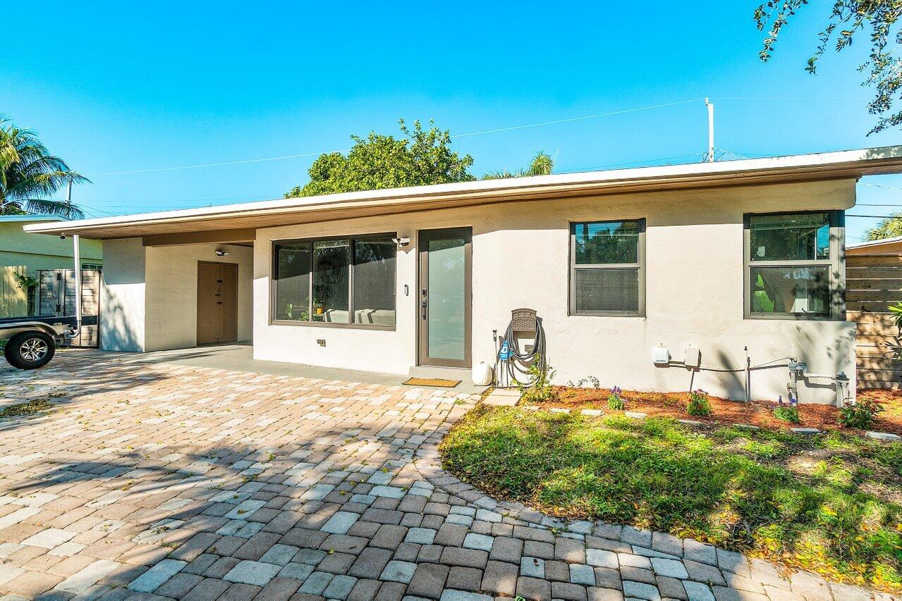 1615 NE 28 Court