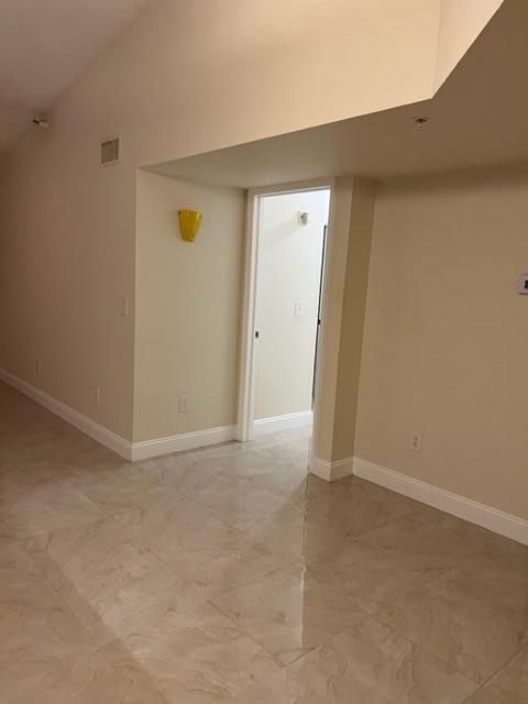 107 Yacht Club Way Unit: 307