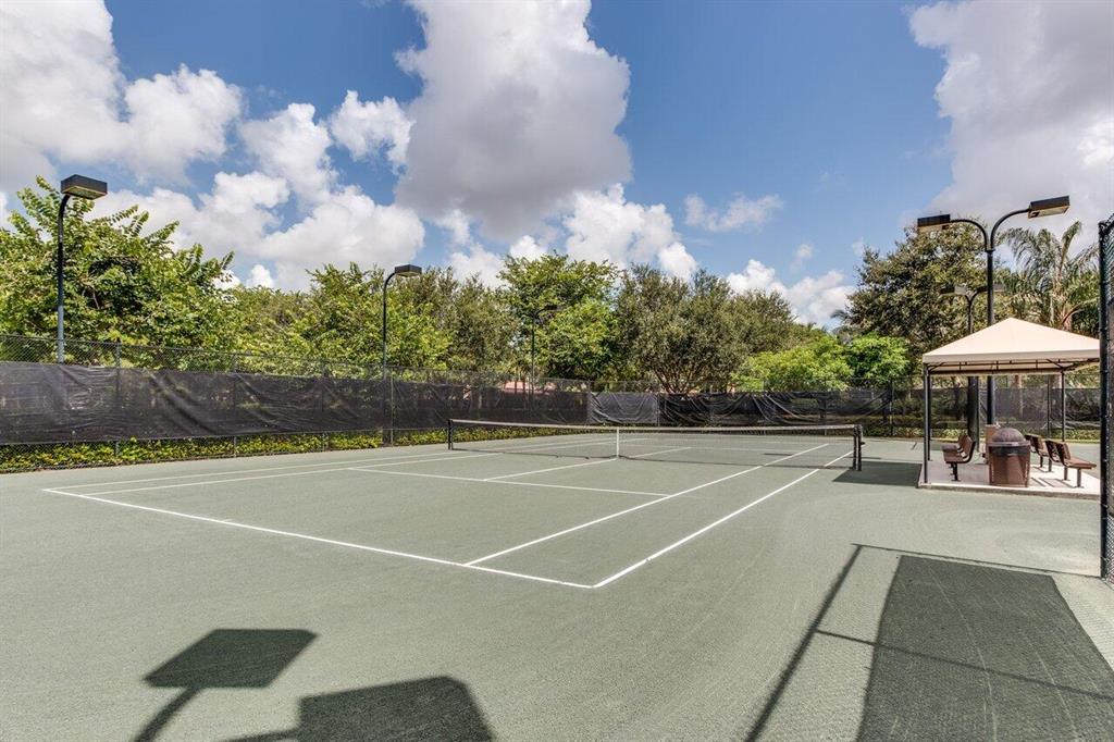 8725 Baystone Cove