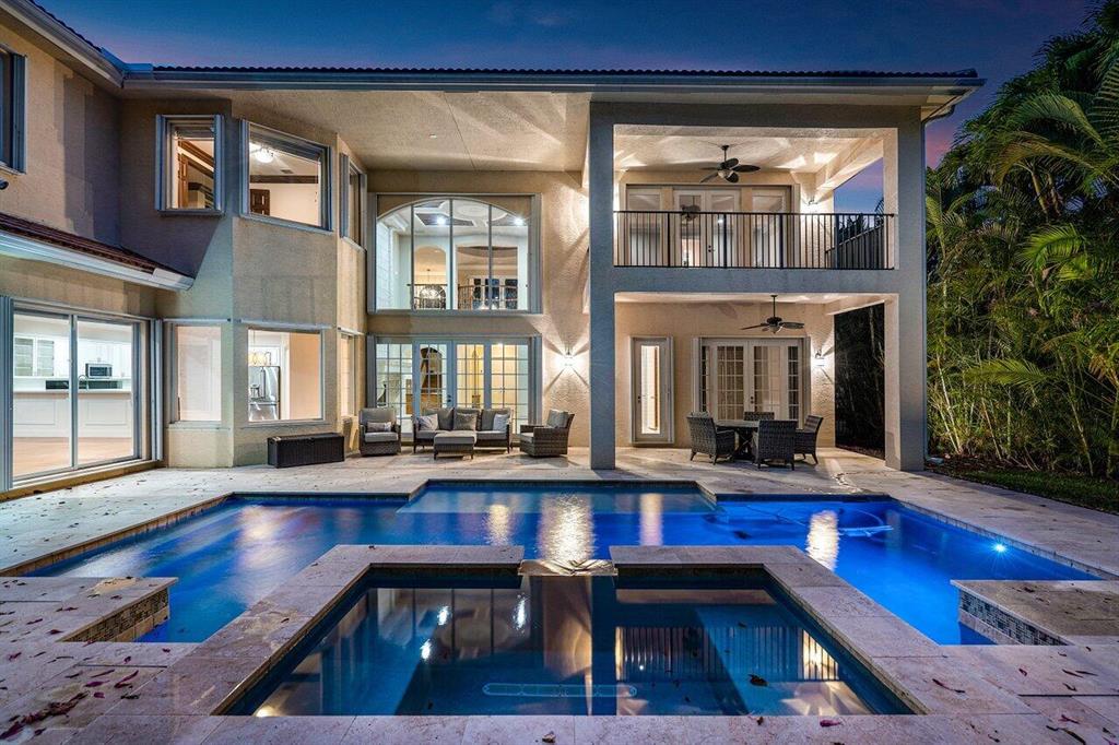 8725 Baystone Cove
