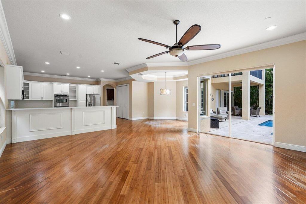 8725 Baystone Cove