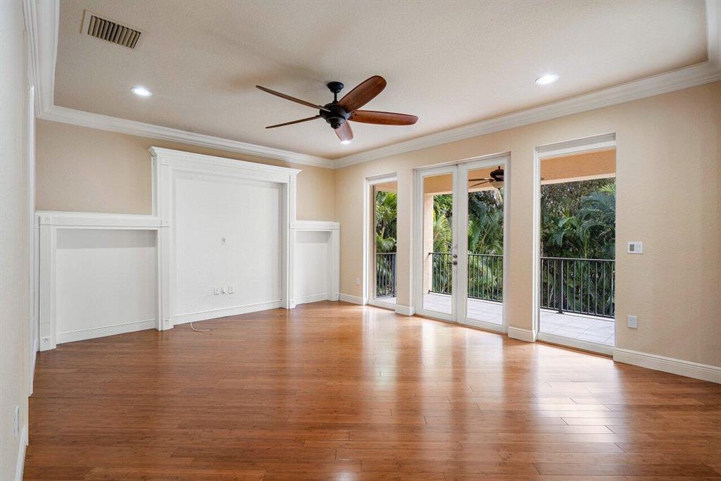 8725 Baystone Cove