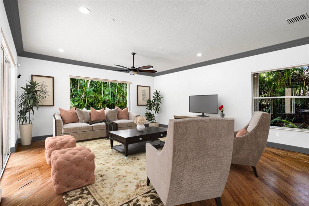 8725 Baystone Cove