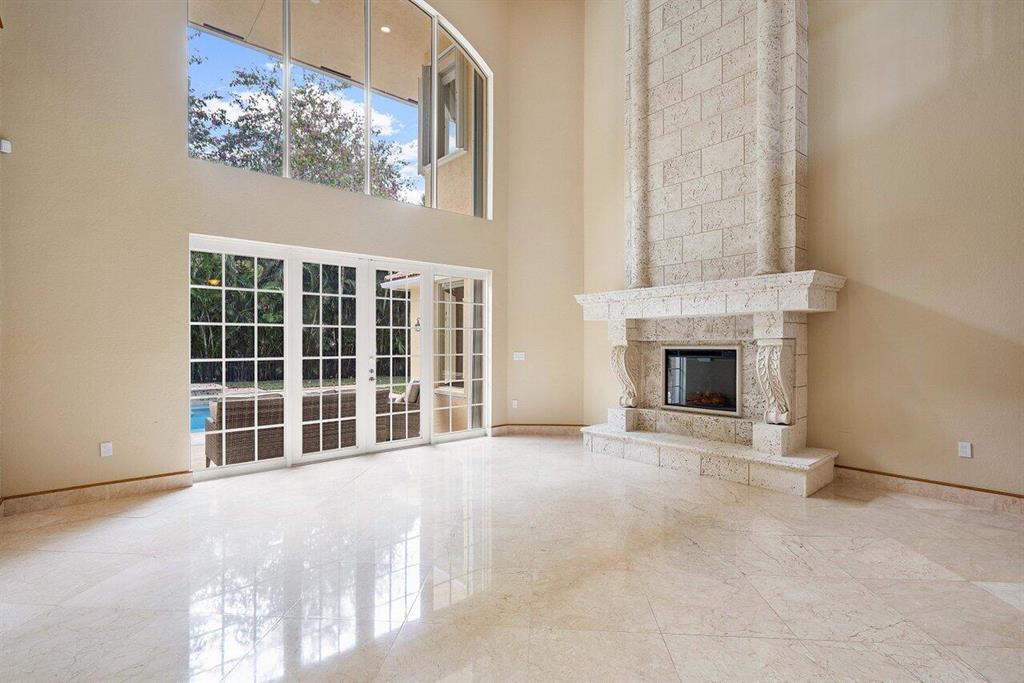 8725 Baystone Cove