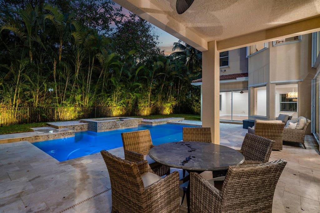 8725 Baystone Cove