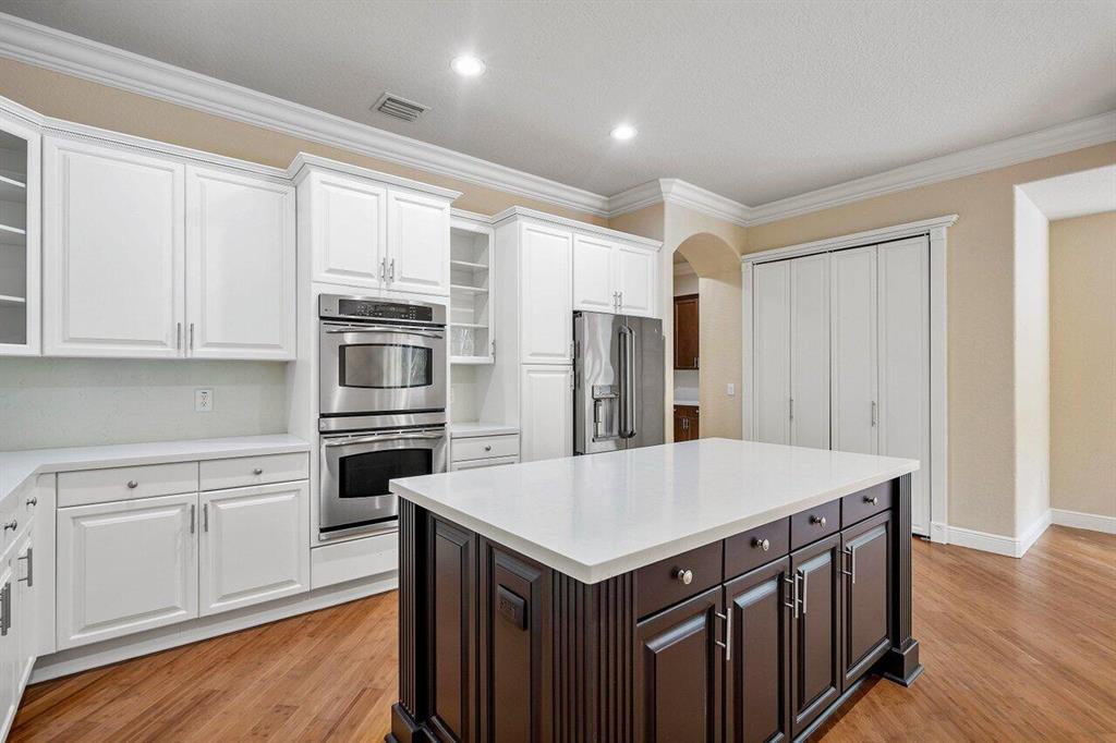 8725 Baystone Cove