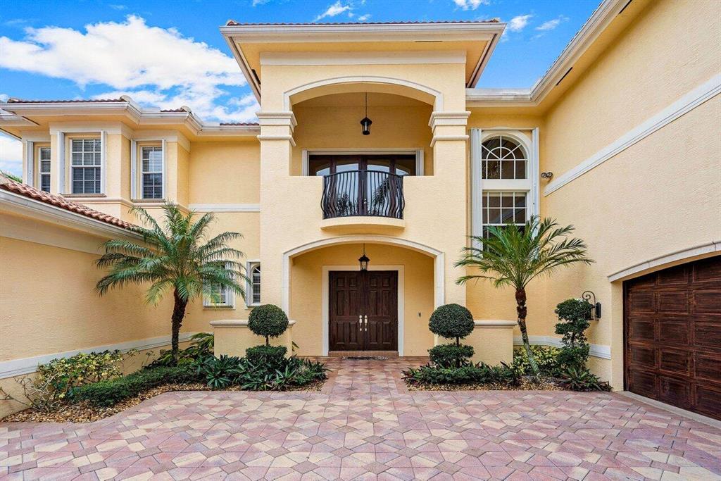 8725 Baystone Cove