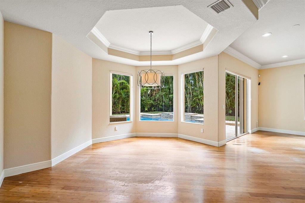 8725 Baystone Cove