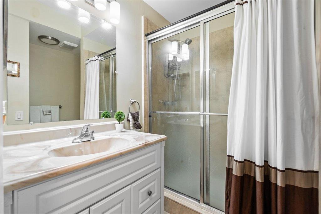 611 Cypress Lake Boulevard Unit: I15