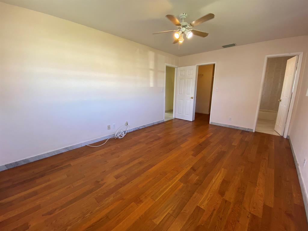 300 NE 31st Street