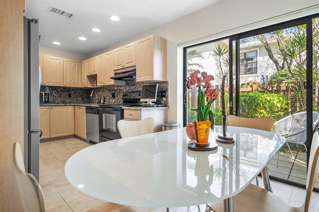 34 Southport Lane Unit: G