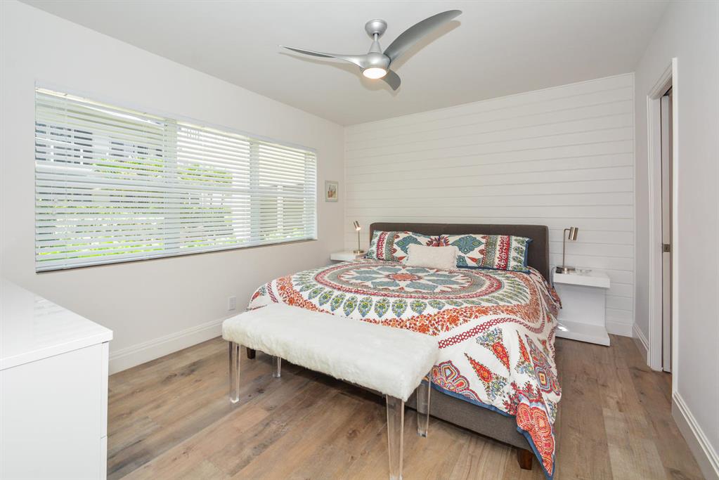 1203 Hillsboro Mile Unit: 8a